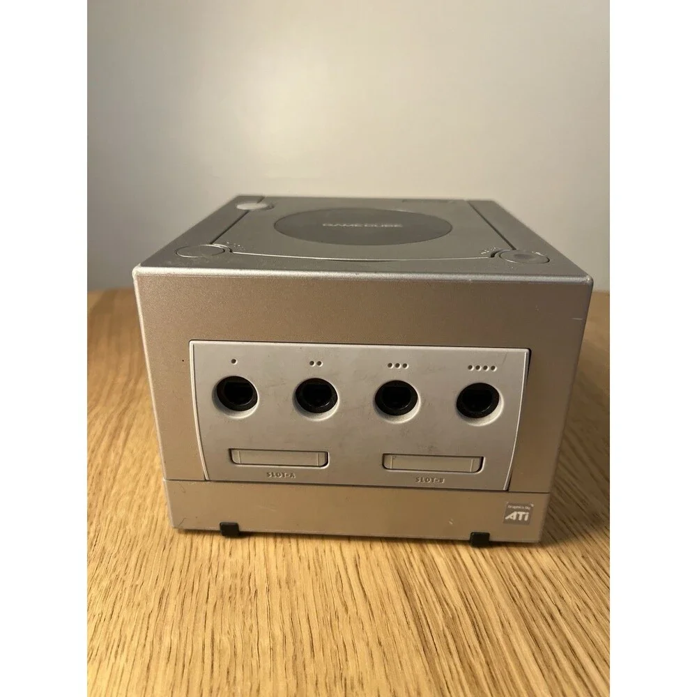 Nintendo GameCube Console Silver OEM Authentic US Region Not Tested Great Shape